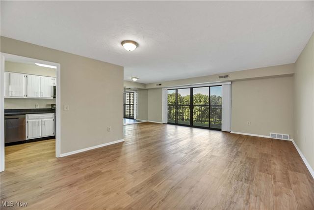 12550 Lake Avenue 802, Lakewood, OH 44107