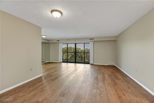 12550 Lake Avenue 802, Lakewood, OH 44107