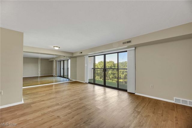 12550 Lake Avenue 802, Lakewood, OH 44107