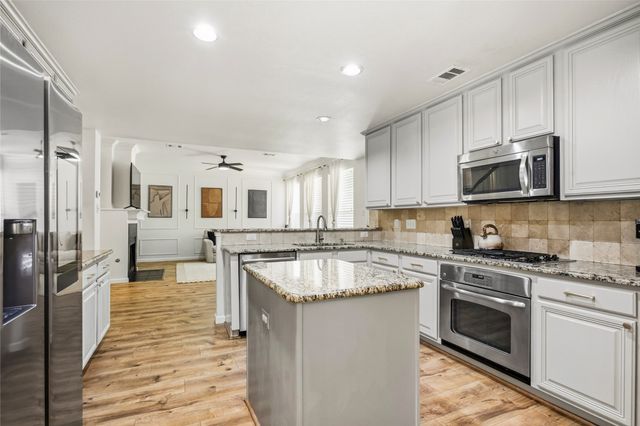 1212 Rooney Lane, Carrollton, TX 75007