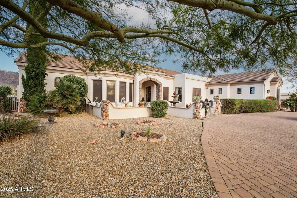 619 N SUN Road, Apache Junction, AZ 85119 — exterior