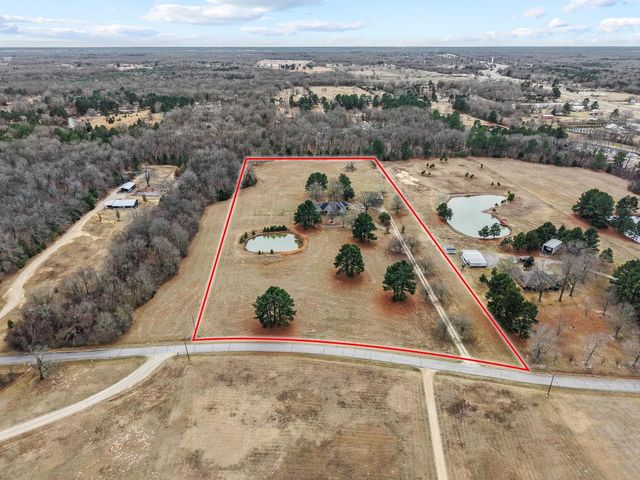 244 County Road 45010, Powderly, TX 75473