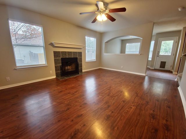 107 Orange Tree LN, Georgetown, TX 78626