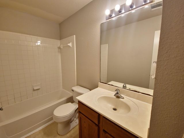 107 Orange Tree LN, Georgetown, TX 78626