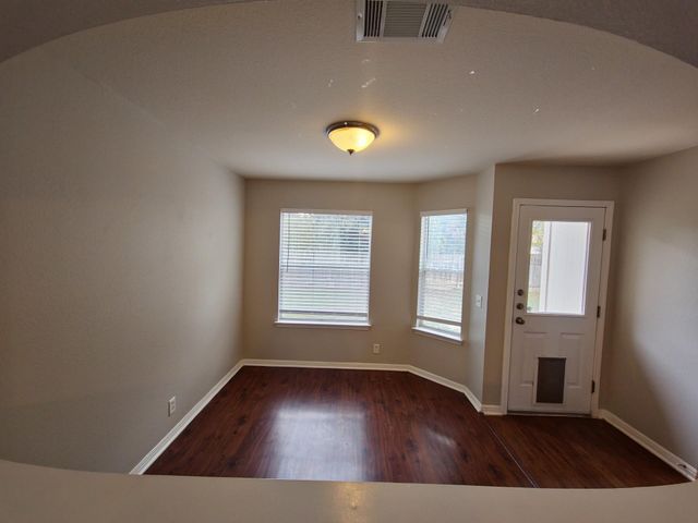 107 Orange Tree LN, Georgetown, TX 78626