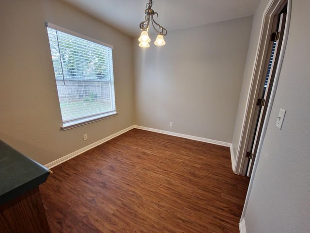 107 Orange Tree LN, Georgetown, TX 78626