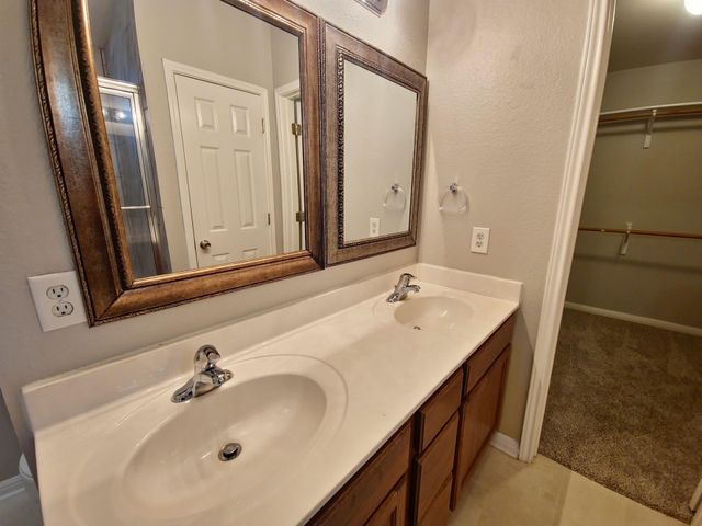 107 Orange Tree LN, Georgetown, TX 78626