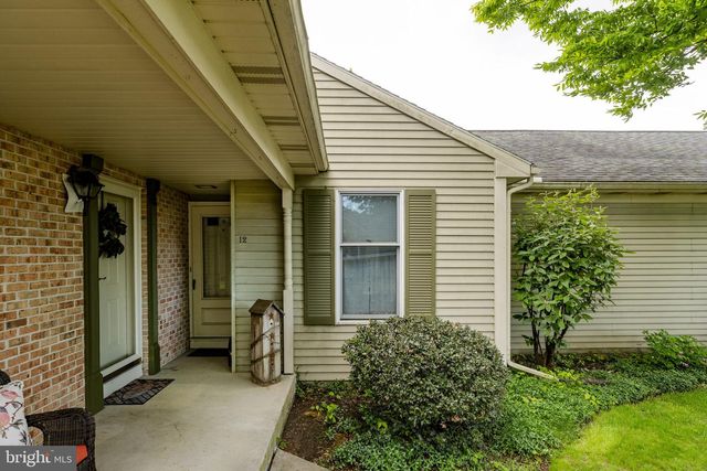 12 ASHLEA VLG, New Holland, PA 17557