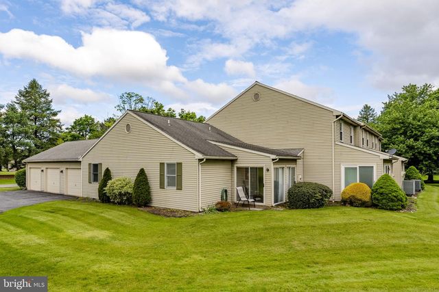 12 ASHLEA VLG, New Holland, PA 17557