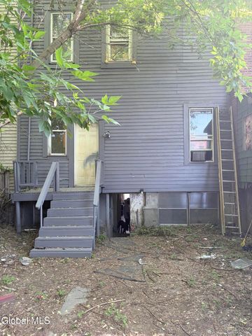 318 1st Street, Albany, NY 12206