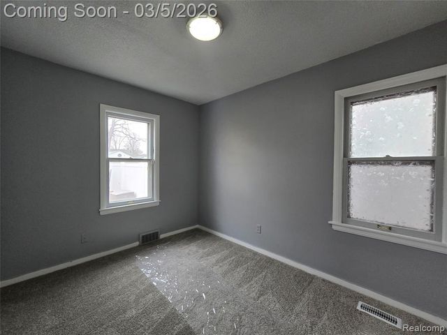 21785 Negaunee Street, Southfield, MI 48033