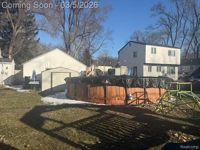 21785 Negaunee Street, Southfield, MI 48033