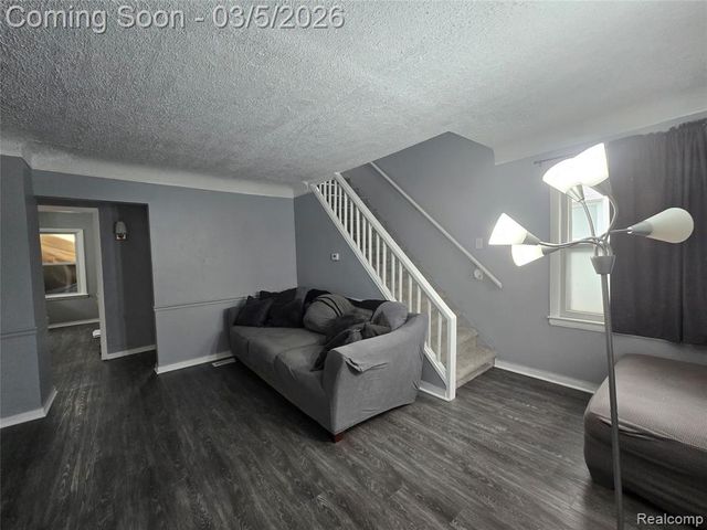 21785 Negaunee Street, Southfield, MI 48033