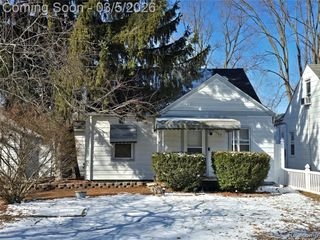 21785 Negaunee Street, Southfield, MI 48033