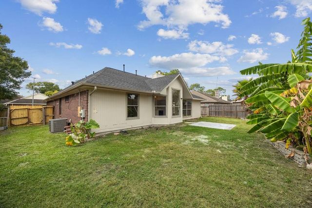 2942 Waterloo Road, Pearland, TX 77581