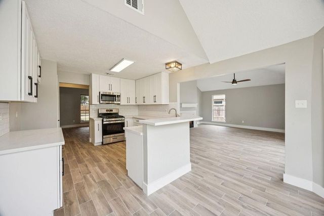 2942 Waterloo Road, Pearland, TX 77581