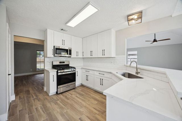 2942 Waterloo Road, Pearland, TX 77581