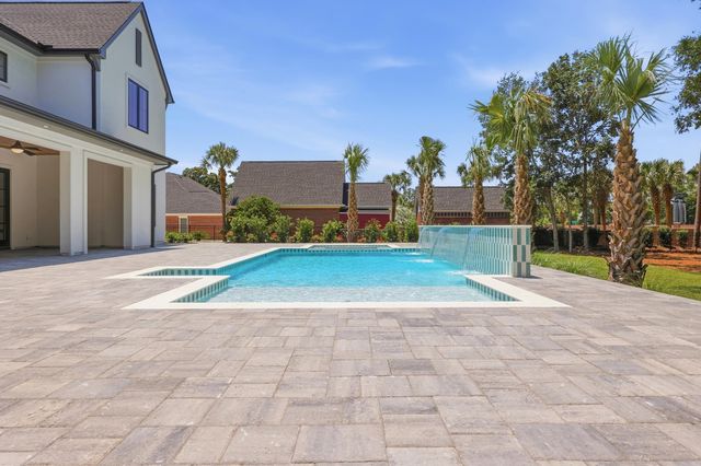 9413 Park St., Myrtle Beach, SC 29572