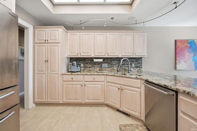 517 Bayspring Drive, Fort Wayne, IN 46814