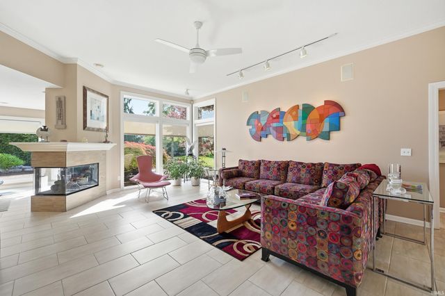 517 Bayspring Drive, Fort Wayne, IN 46814