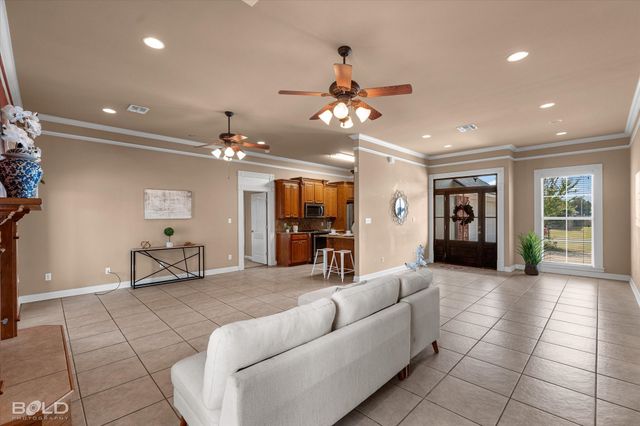 504 Brunswick Gardens, Haughton, LA 71037