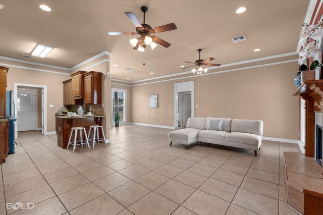 504 Brunswick Gardens, Haughton, LA 71037