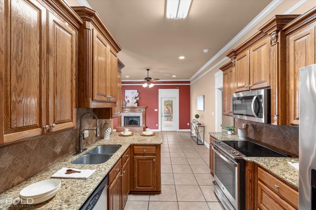 504 Brunswick Gardens, Haughton, LA 71037