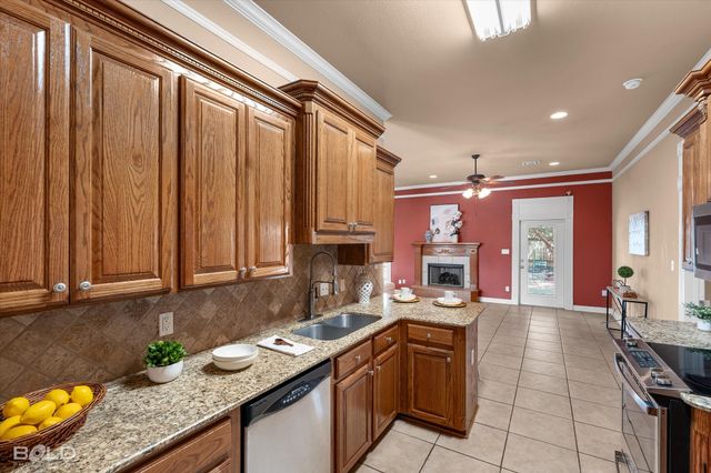 504 Brunswick Gardens, Haughton, LA 71037