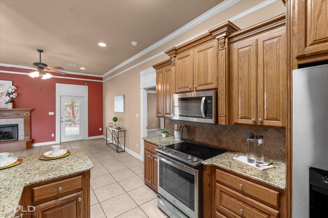 504 Brunswick Gardens, Haughton, LA 71037