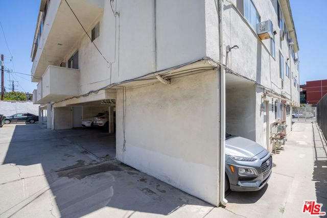 1041 S Corning Street, Los Angeles, CA 90035