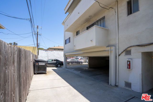 1041 S Corning Street, Los Angeles, CA 90035