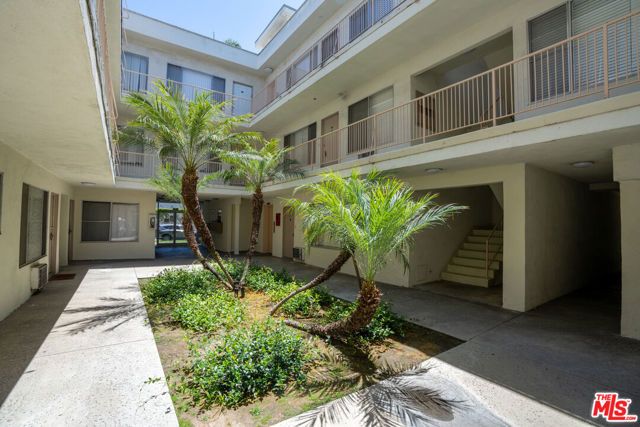 1041 S Corning Street, Los Angeles, CA 90035