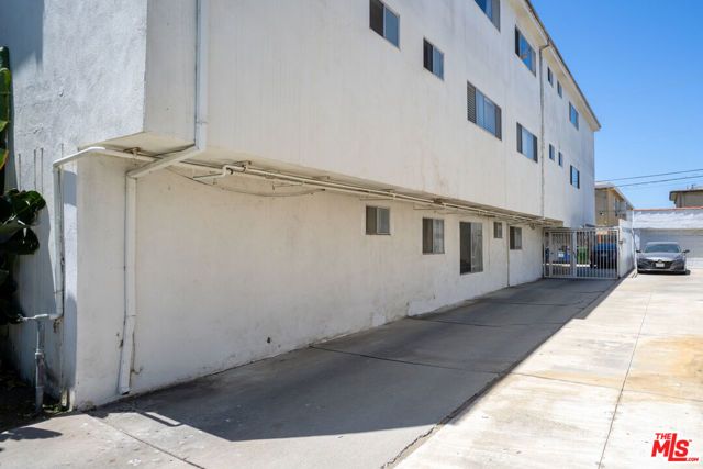 1041 S Corning Street, Los Angeles, CA 90035
