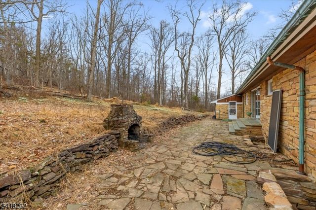 42 Stouts Rd, Montgomery Twp., NJ 08558
