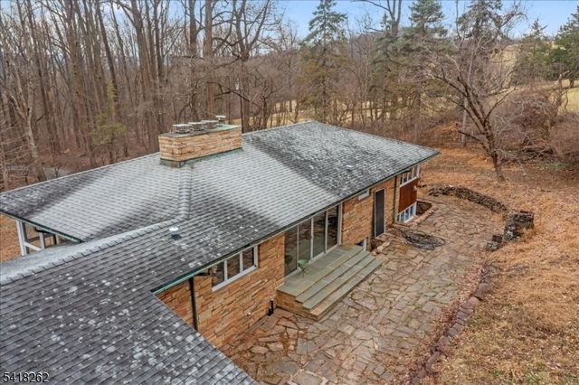 42 Stouts Rd, Montgomery Twp., NJ 08558