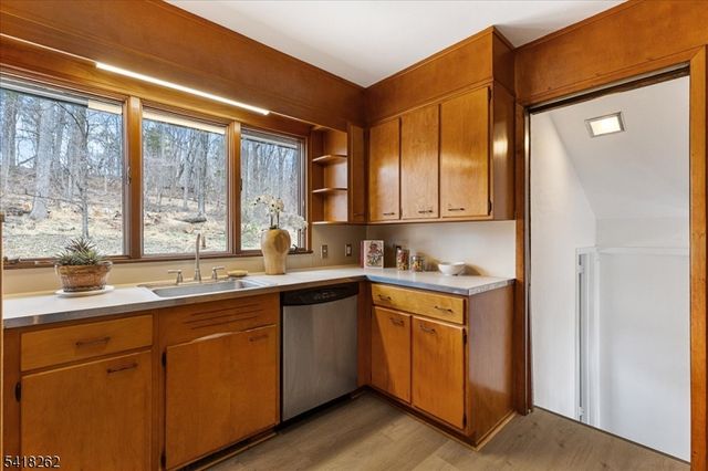 42 Stouts Rd, Montgomery Twp., NJ 08558