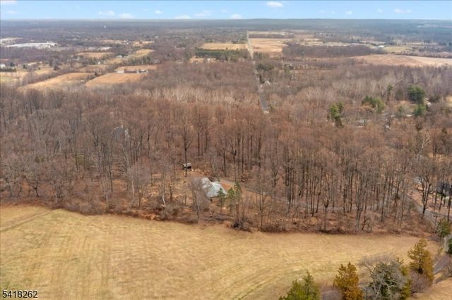 42 Stouts Rd, Montgomery Twp., NJ 08558