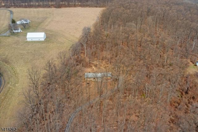 42 Stouts Rd, Montgomery Twp., NJ 08558