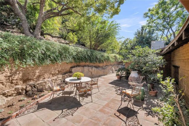 6146 Hawarden Drive, Riverside, CA 92506