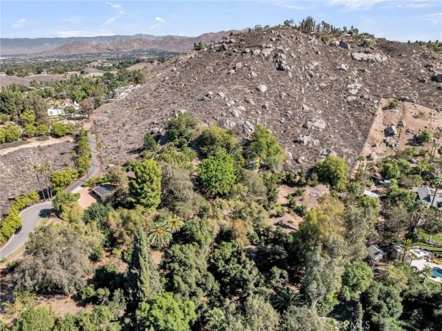 6146 Hawarden Drive, Riverside, CA 92506