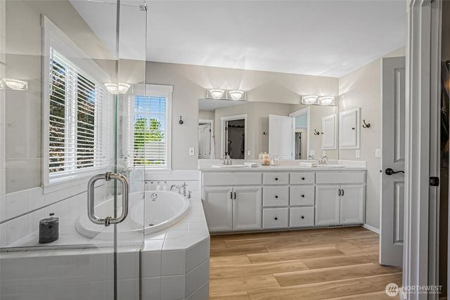 7124 Chanticleer Avenue SE, Snoqualmie, WA 98065