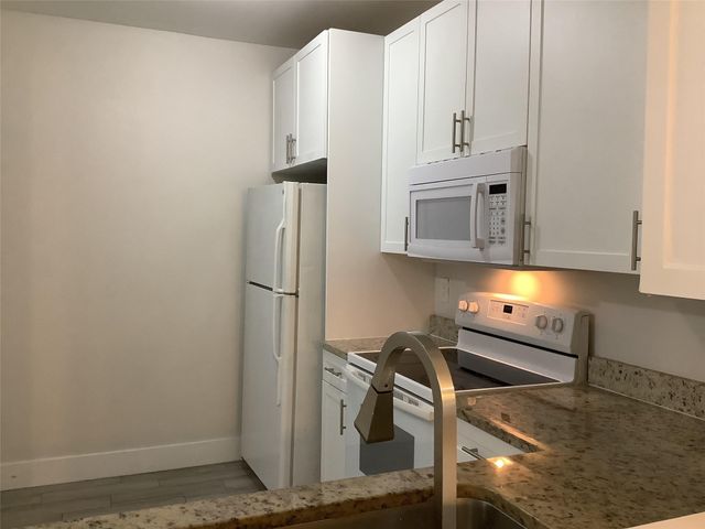 1161 GOLDEN LAKES Boulevard 1316, West Palm Beach, FL 33411