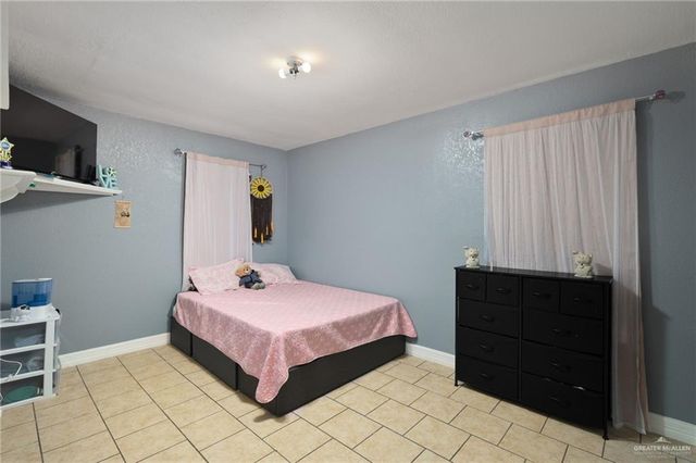 502 W Jones Avenue, Pharr, TX 78577