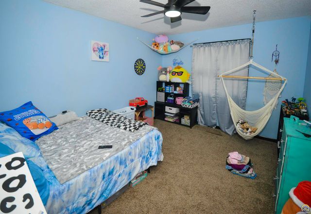 2213 W 22nd Ave, Emporia, KS 66801