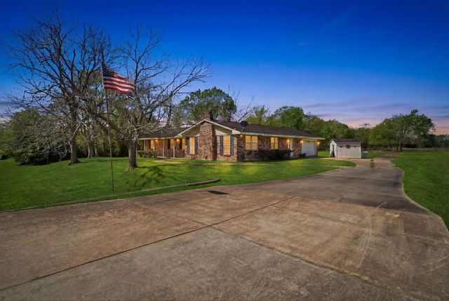 12410 Roy Road, Brookside, TX 77581