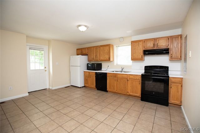 407 E 2nd St, Farmville, VA 23901