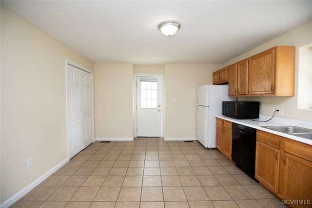 407 E 2nd St, Farmville, VA 23901