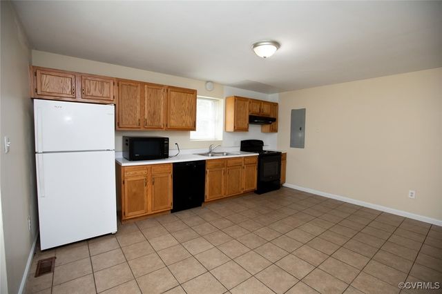 407 E 2nd St, Farmville, VA 23901