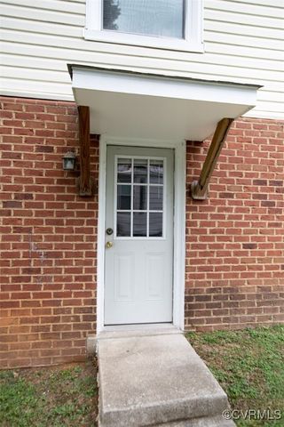 407 E 2nd St, Farmville, VA 23901