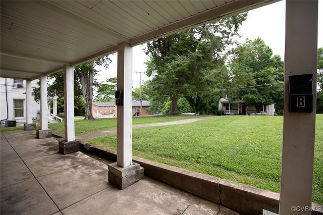 407 E 2nd St, Farmville, VA 23901